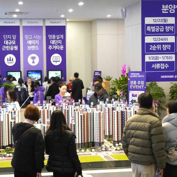 ‘이천 중리 B3블록 금성백조 예미지’, 구름 인파에 분양 청신호